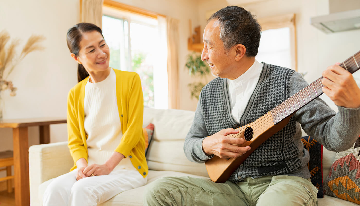 贈与税の配偶者控除の特例イメージや、シニア世代の夫婦イメージ